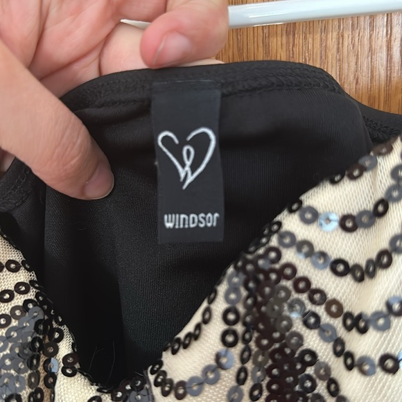 Windsor Top | Sequin Strapless Blouse | Color: Black/Tan | Size: SM - Picture 4 of 4